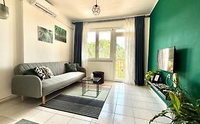 Apartment Green